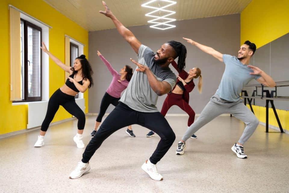 La zumba : l’activité idéale pour danser, s’amuser et perdre du poids